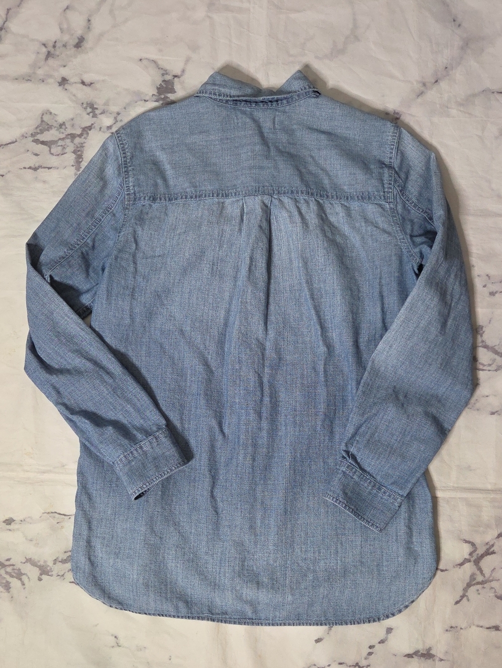 Madewell Chambray/Denim Button Down Shirt - Picture 5 of 5